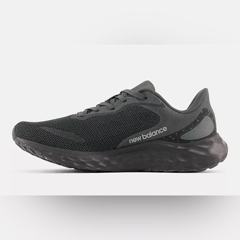 New Balance Black Athletic Running Shoes - Women’s 8.5 - Picture 4 of 15